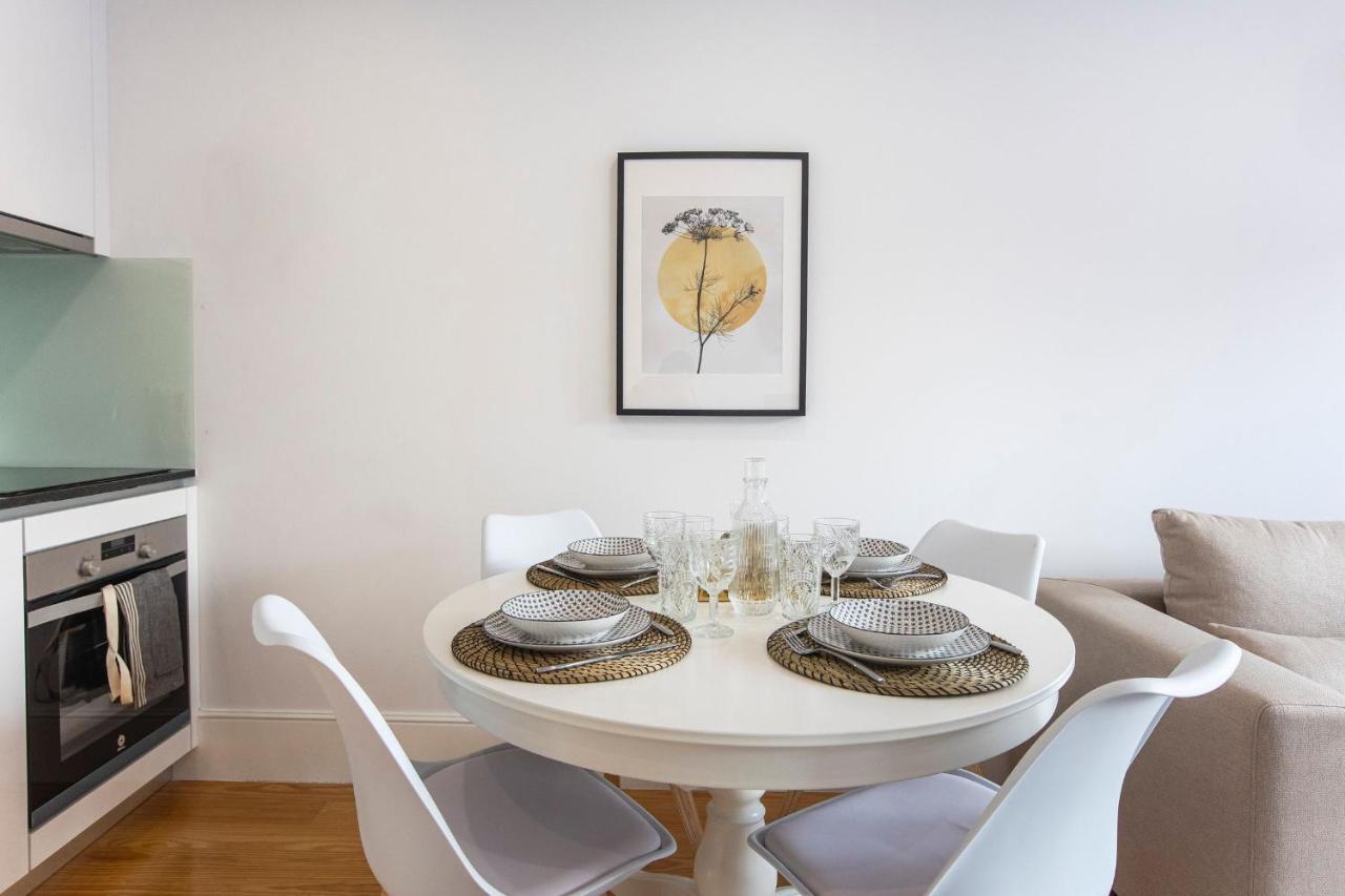 City Center 2Br Flat W/ Ac By Lovelystay OOporto Esterno foto