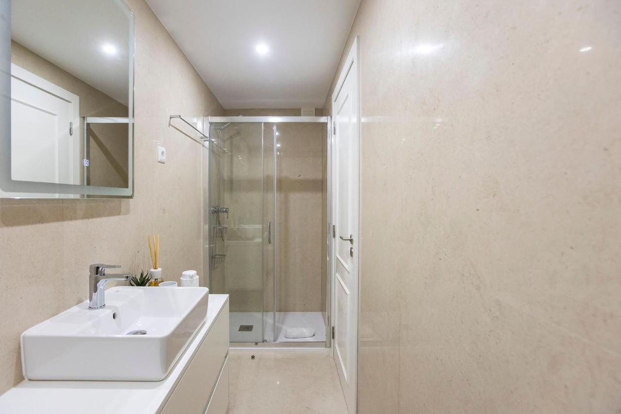City Center 2Br Flat W/ Ac By Lovelystay OOporto Esterno foto